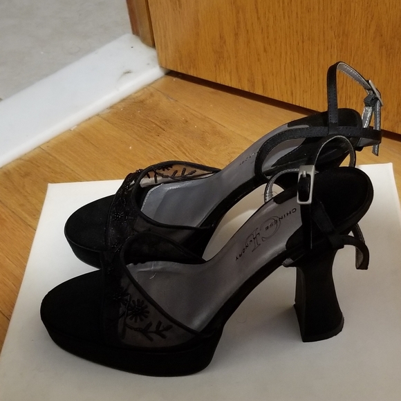 Chinese Laundry Sling Back Pump - Picture 5 of 10